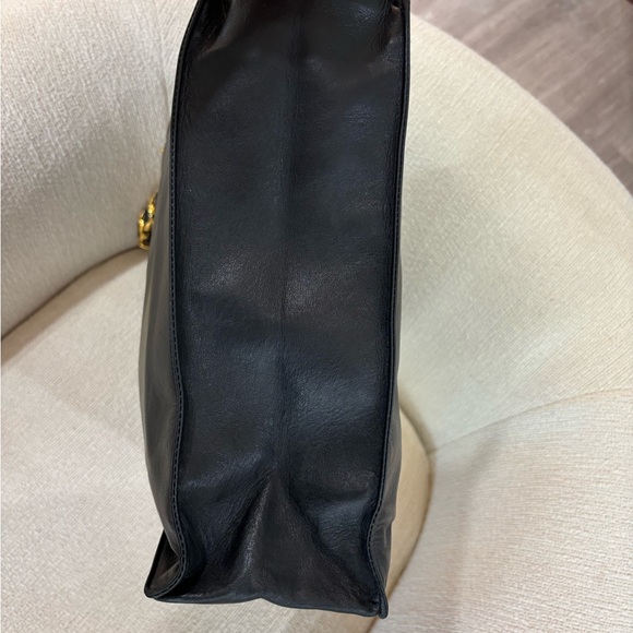 Vintage Chanel!!! Buy this Authentic CHANEL large lambskin shopping tote - Picture 15 of 16